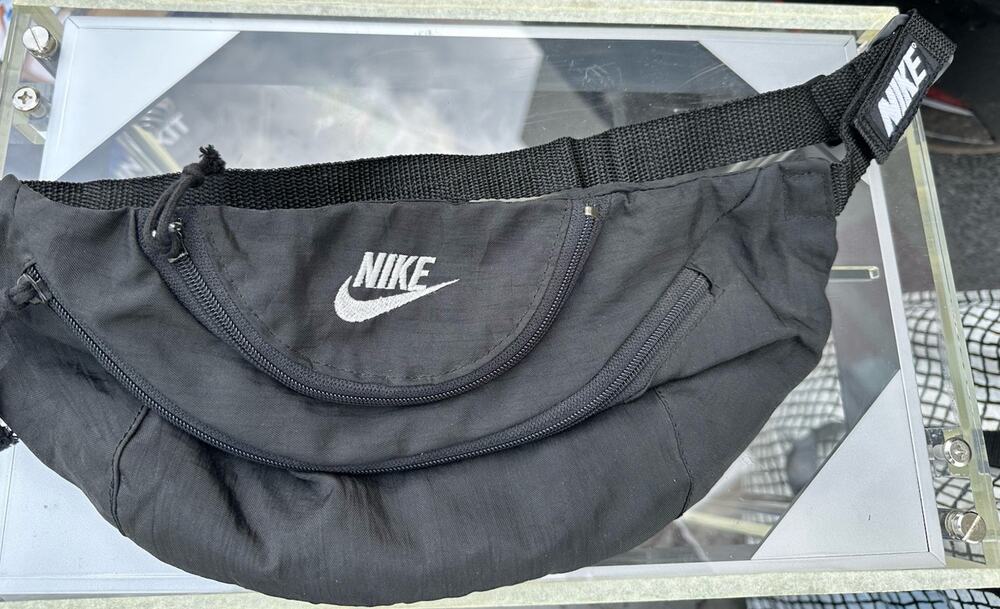 Vintage 90’s Nike Black Nylon Fanny / Hip Pack - Made In Korea Y2K